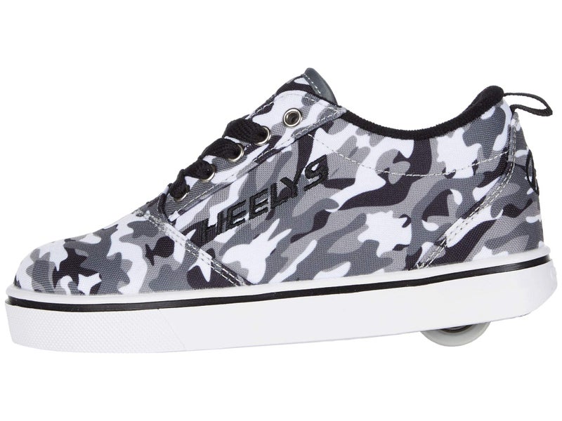 HEELYS حذاء التزلج HEELYS Pro 20 Prints للبالغين والأطفال الصغار والكبار - بطانة ميكروفايبر قابلة للتنفس، وسادة قدم مبطنة، وأحذية تدوم طويلاً لون فحم/رمادي/تمويه 1 للأطفال الصغار M - Image 4